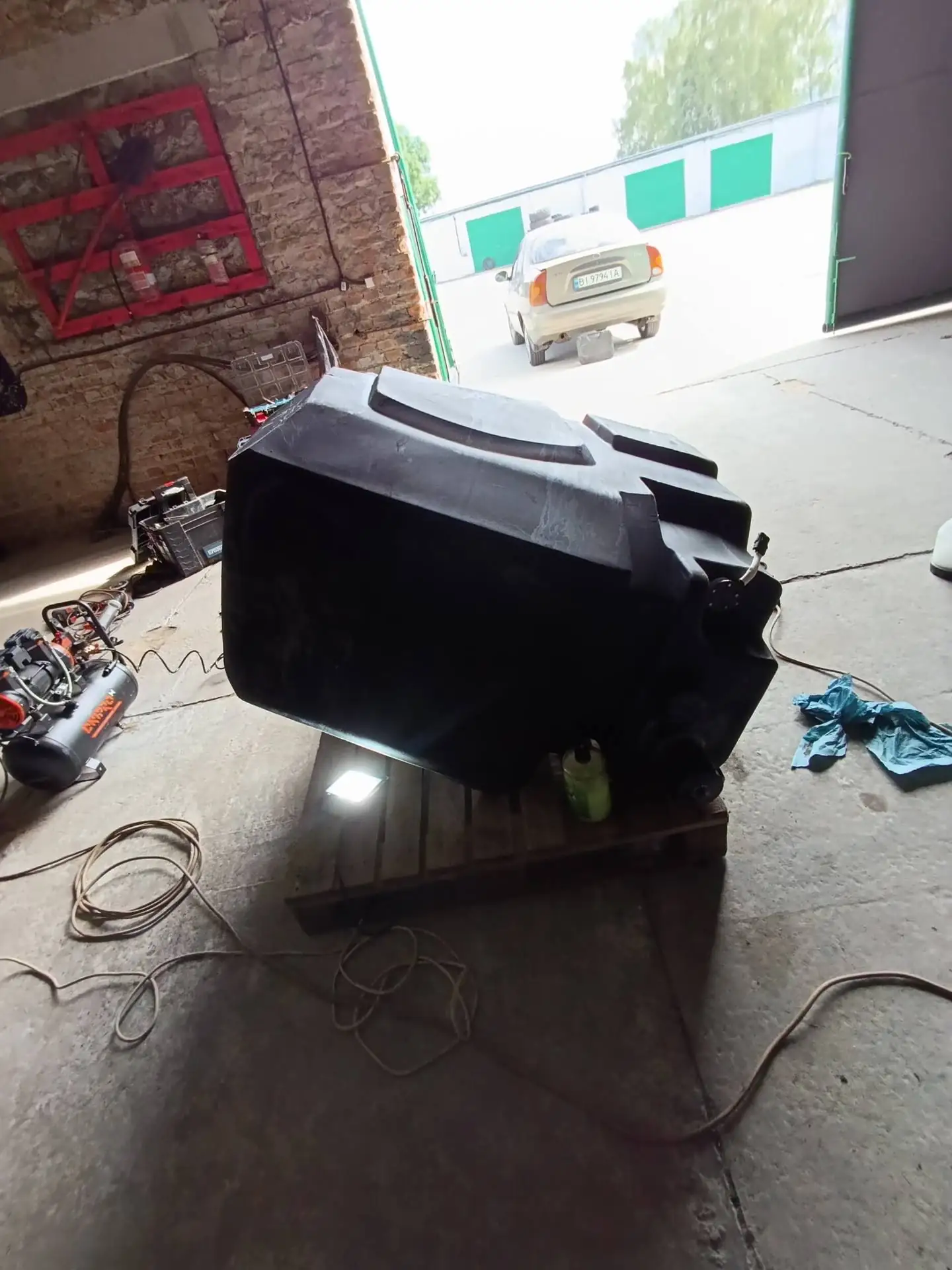 Foto 5 der Reparatur — Kraftstofftank-Reparatur Case 4430