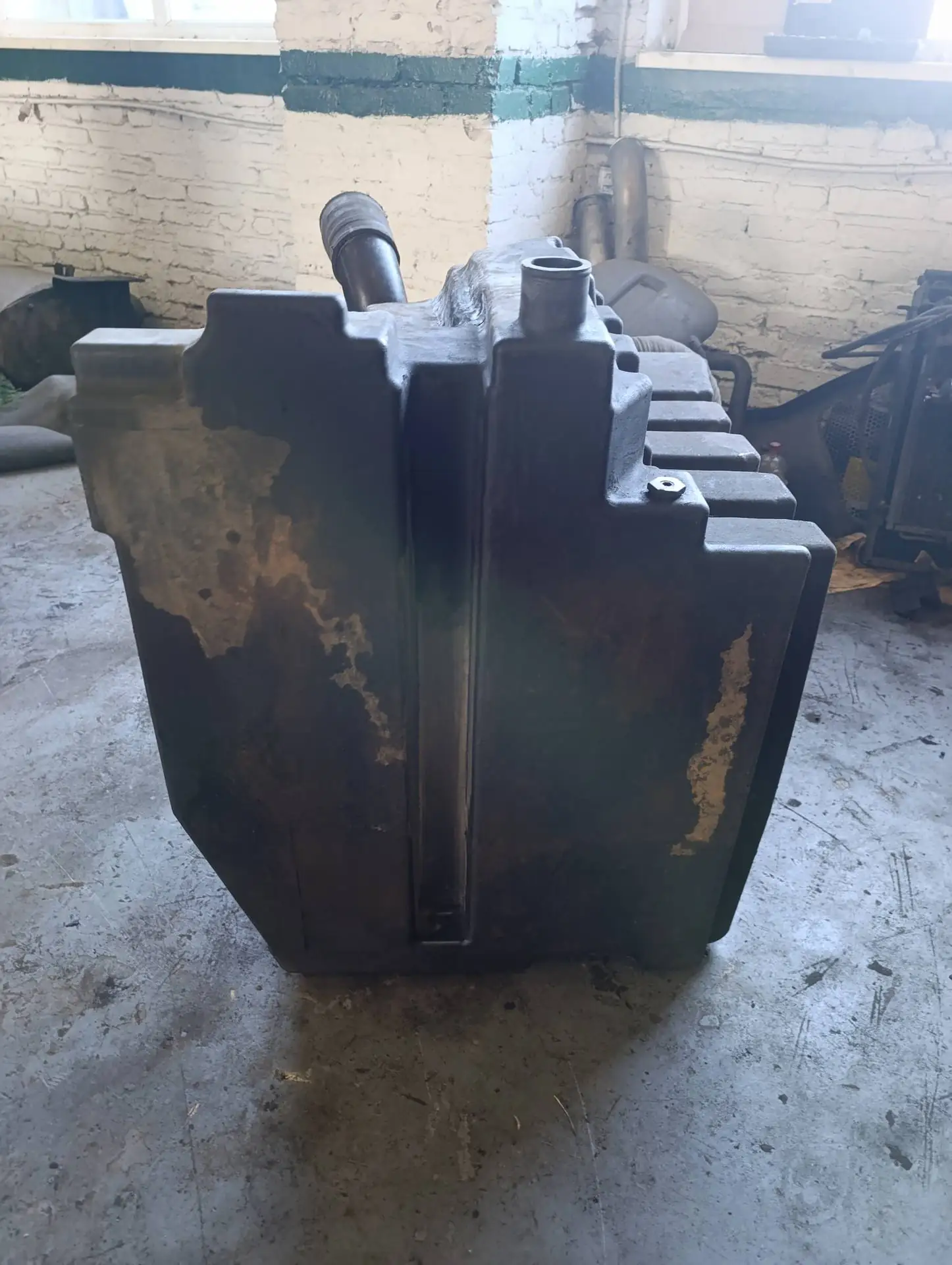 Foto 4 der Reparatur — Kraftstofftank-Reparatur New Holland T8.390 — Juni 2026