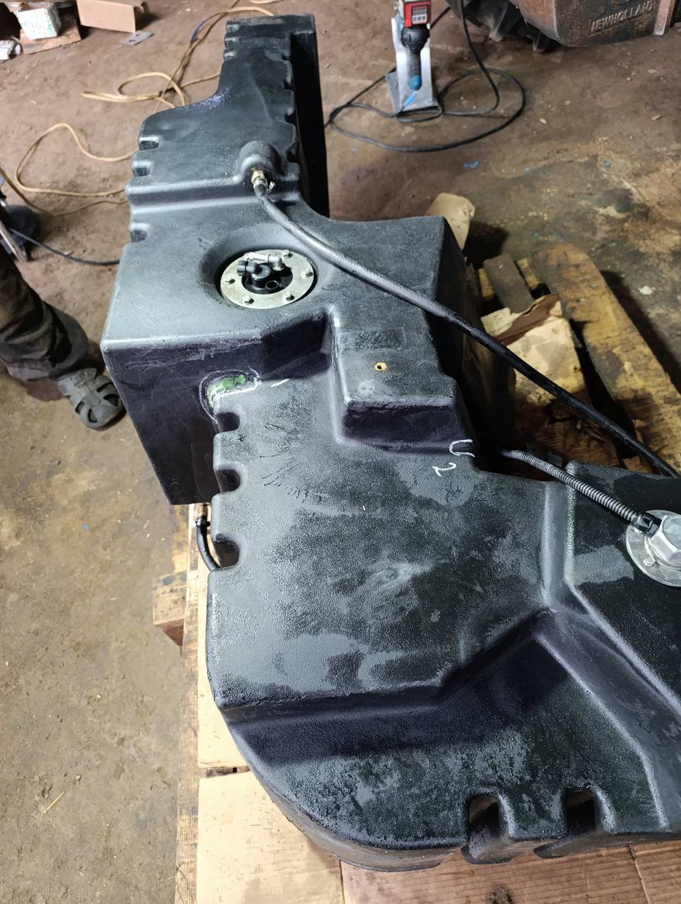 Foto 2 der Reparatur — Kraftstofftank-Reparatur New Holland T5