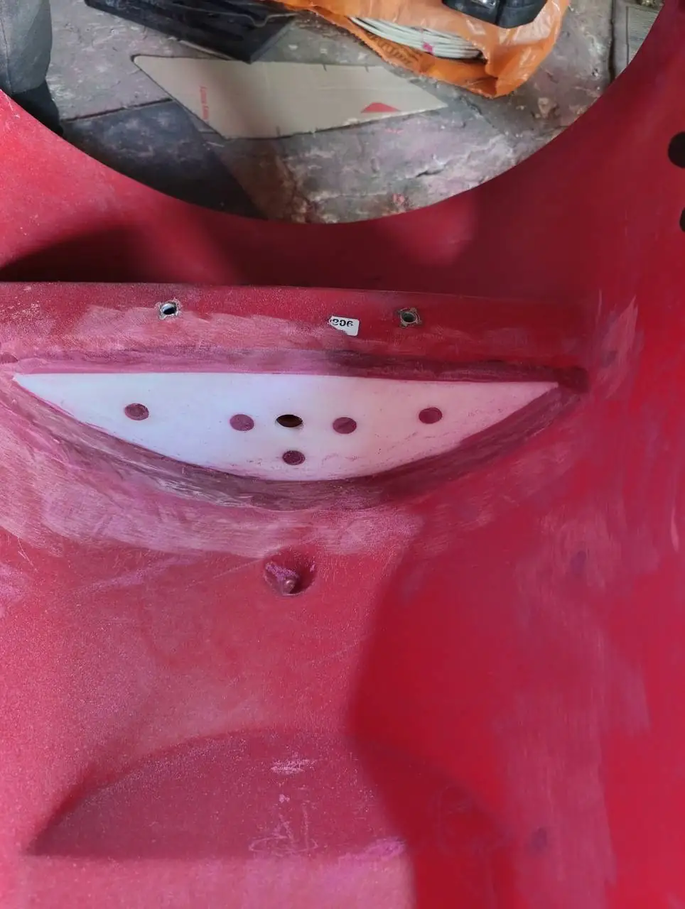 Foto 13 der Reparatur — Halmteiler-Reparatur am Schneidwerk — Risse