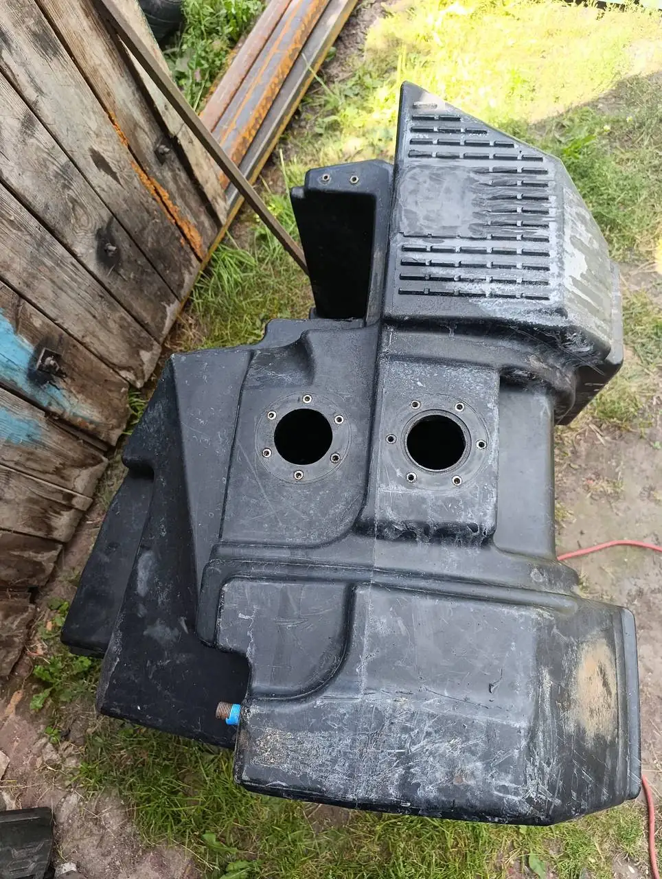 Foto 12 der Reparatur — Kraftstofftank-Reparatur Fendt 936 — Riss