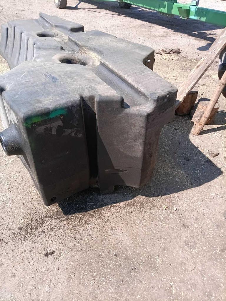 Foto 4 der Reparatur — Kraftstofftank-Reparatur John Deere T660