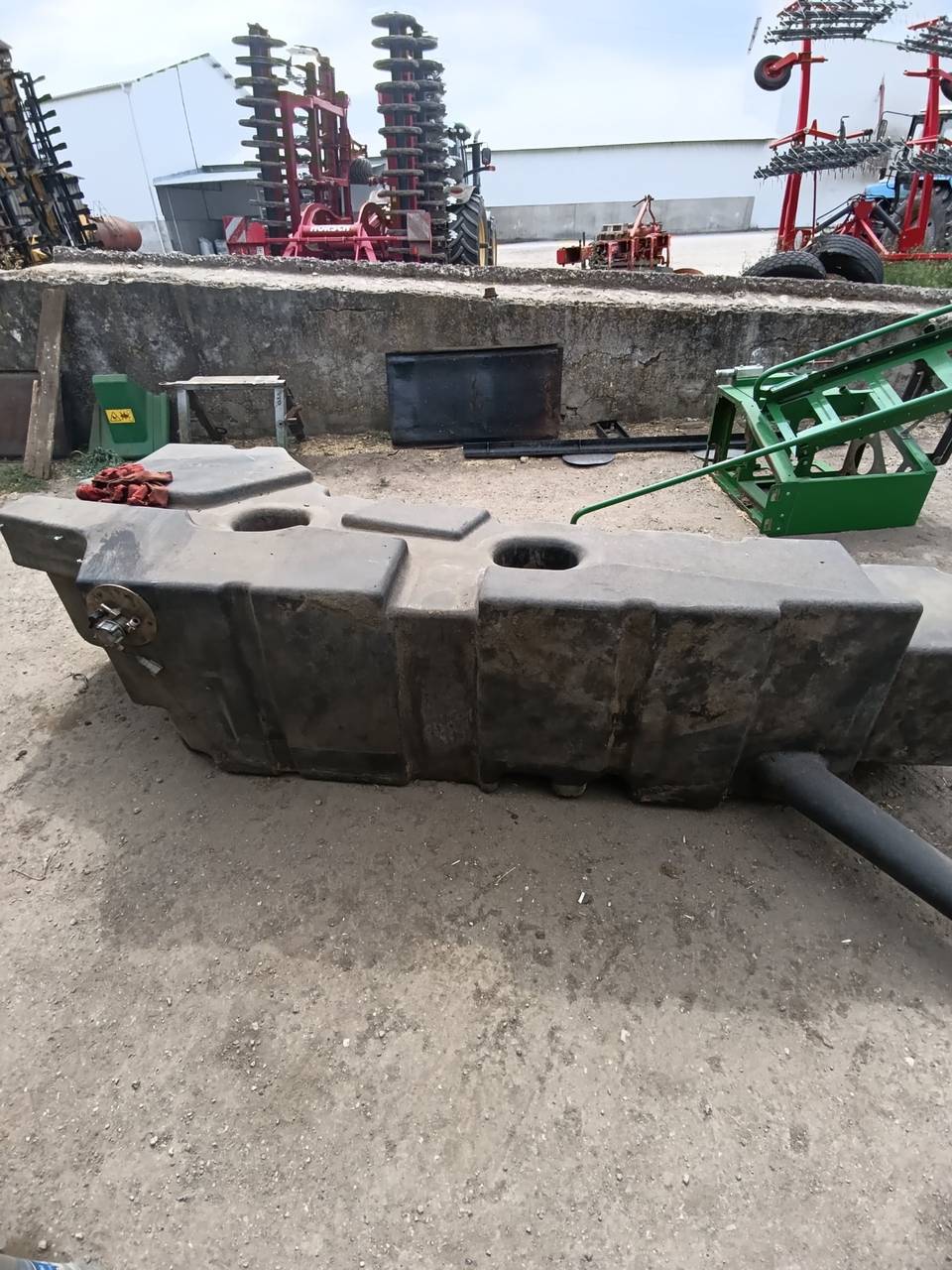 Foto 6 der Reparatur — Kraftstofftank-Reparatur John Deere T660