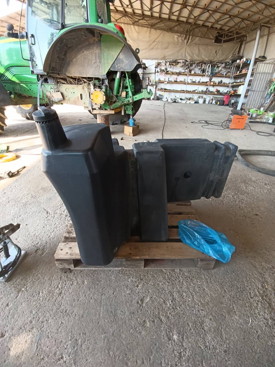 Foto 10 der Reparatur — Kraftstofftank-Reparatur John Deere 6930 — August 2026