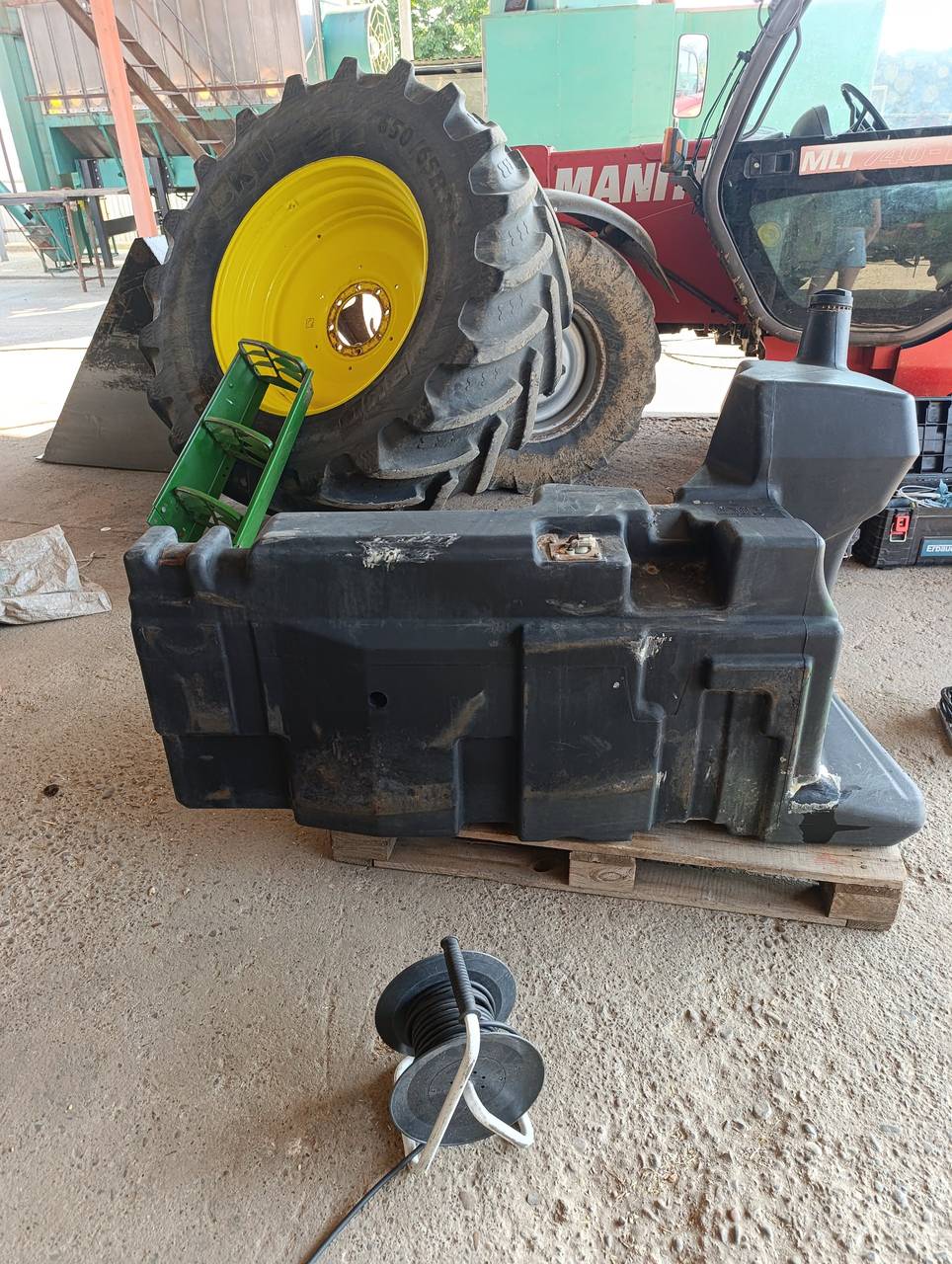 Foto 1 der Reparatur — Kraftstofftank-Reparatur John Deere 6930 — August 2026