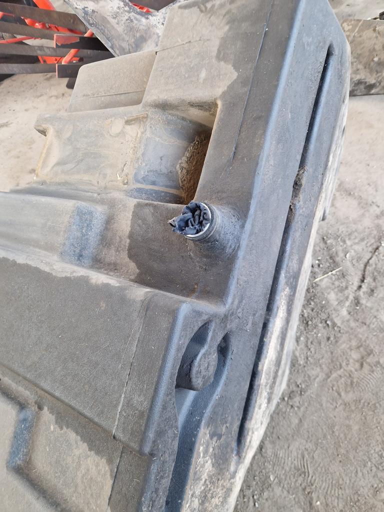Foto 1 der Reparatur — Kraftstofftank-Reparatur New Holland (2)