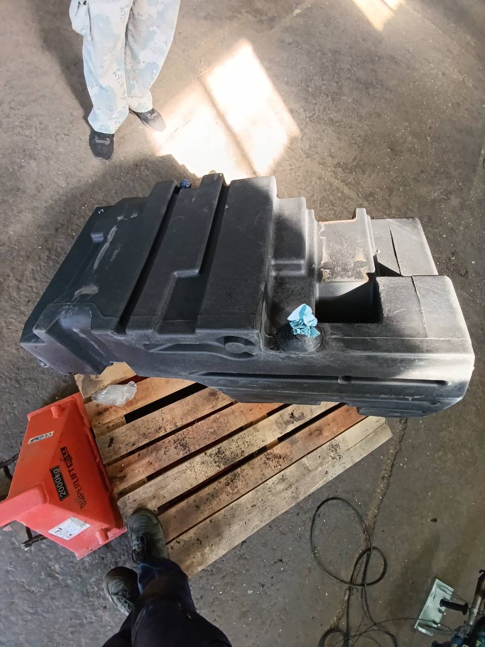 Foto 9 der Reparatur — Kraftstofftank-Reparatur New Holland (2)