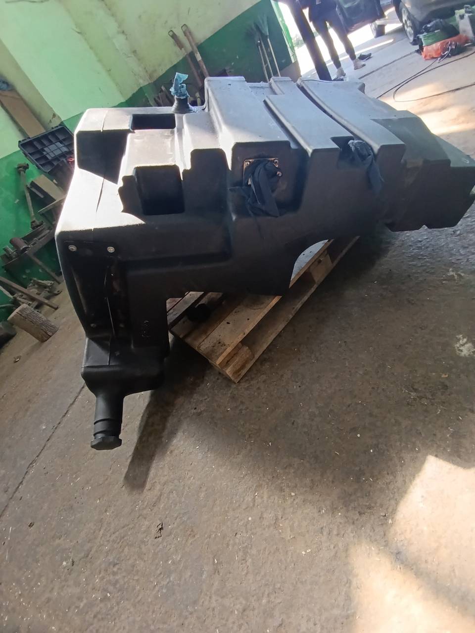 Foto 11 der Reparatur — Kraftstofftank-Reparatur New Holland (2)