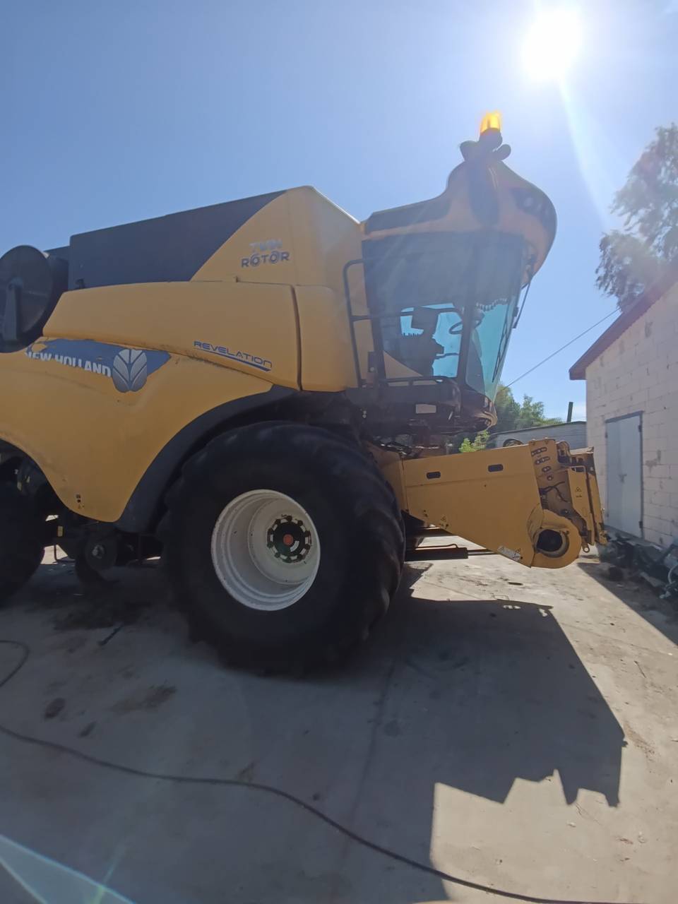 Foto 11 der Reparatur — Kraftstofftank-Reparatur New Holland CR 9.80