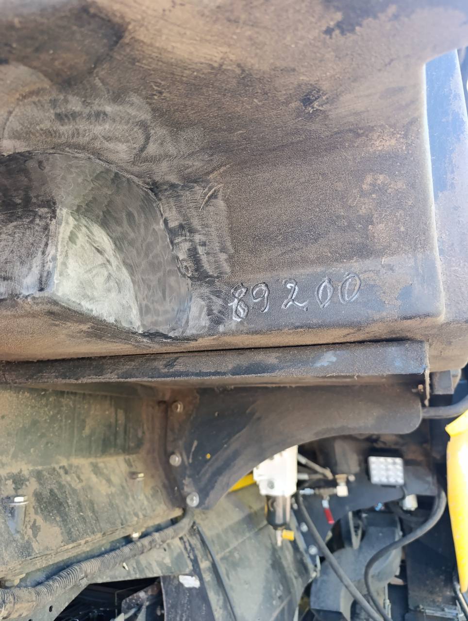 Foto 15 der Reparatur — Kraftstofftank-Reparatur New Holland CR 9.80