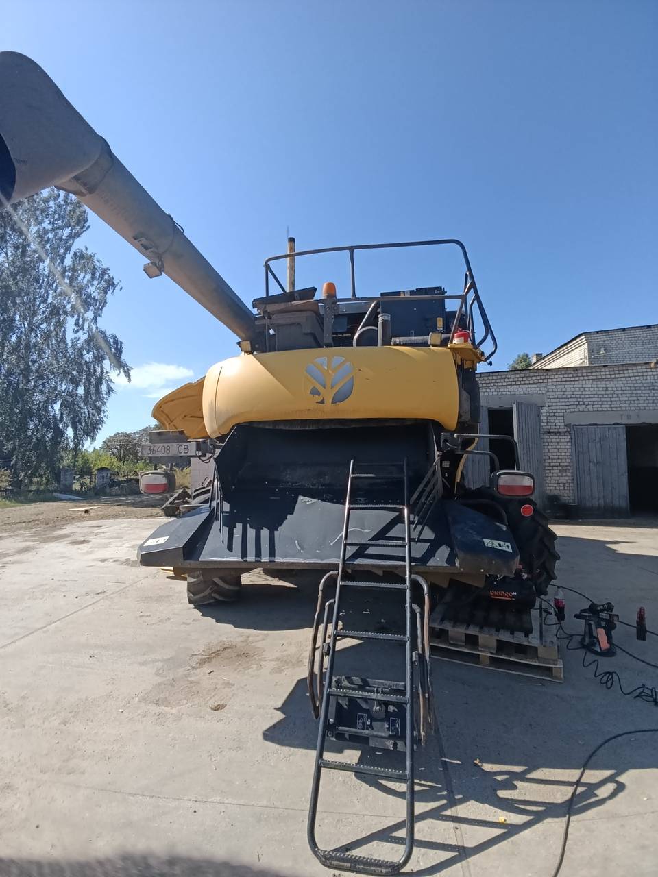 Foto 17 der Reparatur — Kraftstofftank-Reparatur New Holland CR 9.80