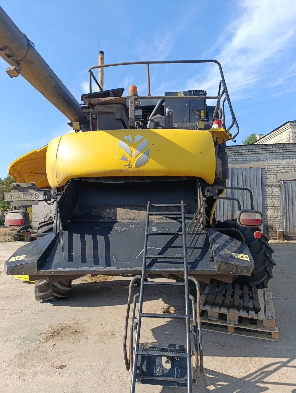 Foto 5 der Reparatur — Kraftstofftank-Reparatur New Holland CR 9.80