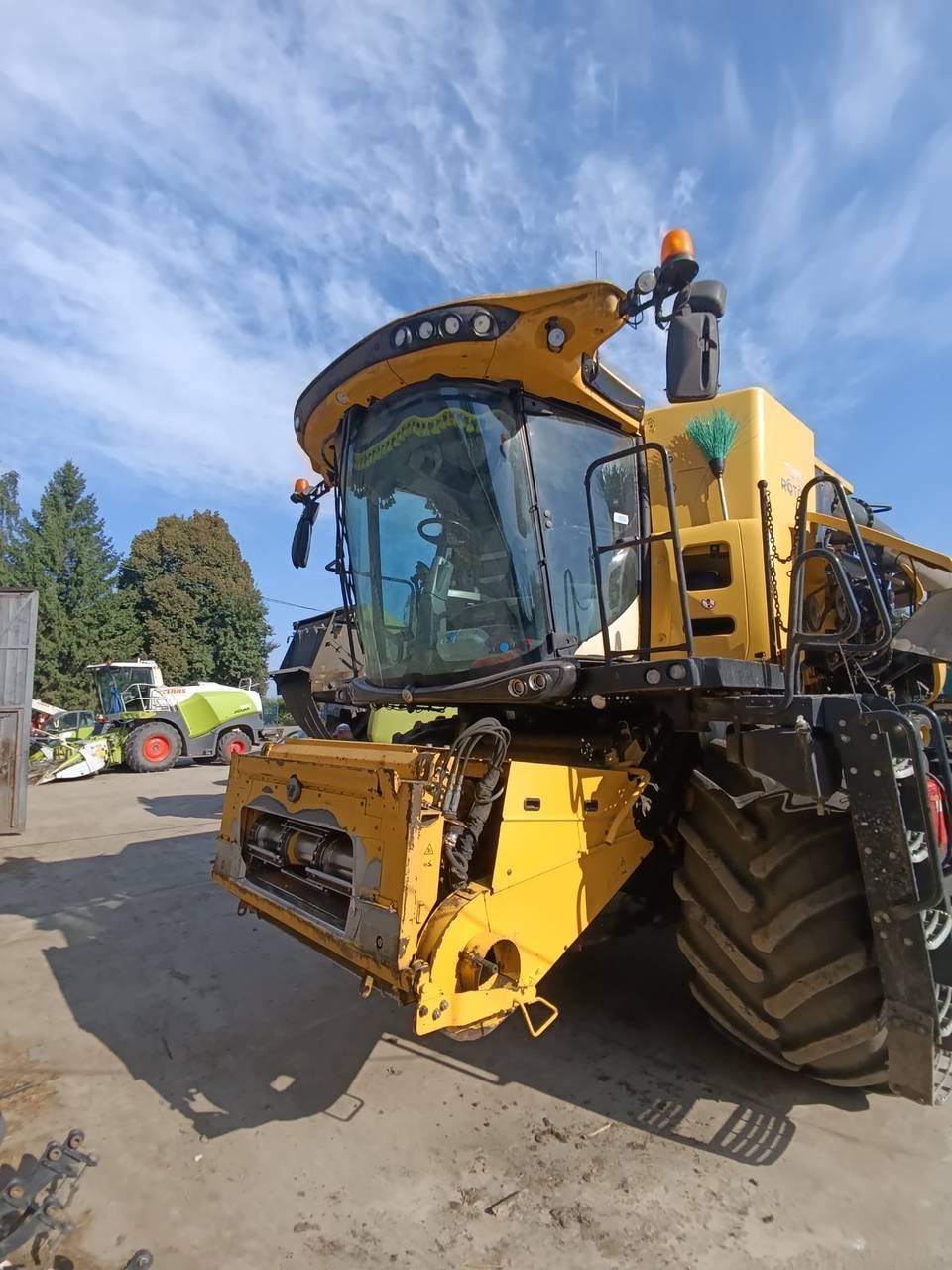 Foto 7 der Reparatur — Kraftstofftank-Reparatur New Holland CR 9.80
