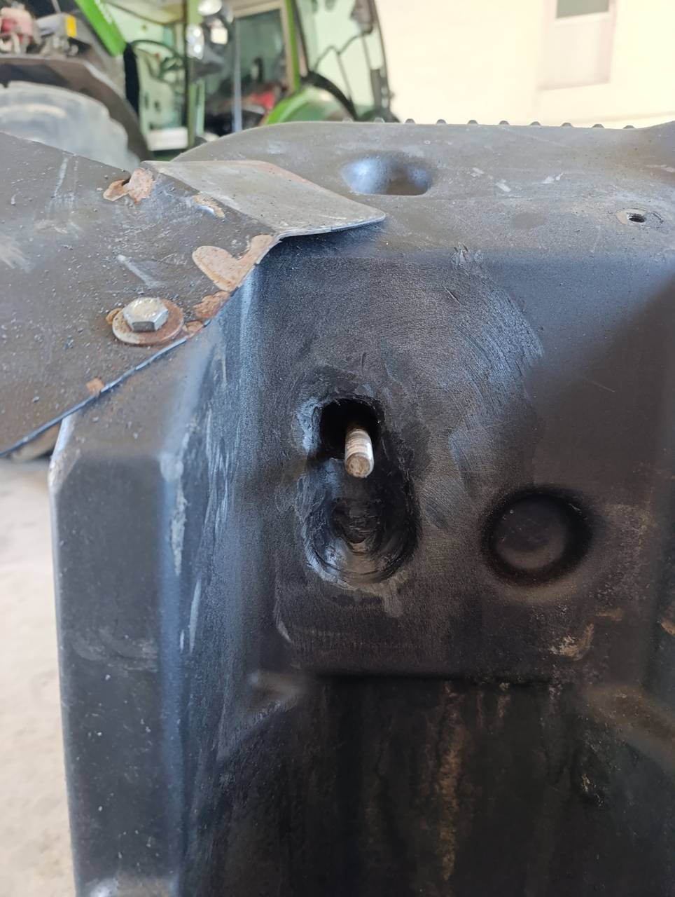 Foto 7 der Reparatur — Kraftstofftank-Reparatur Fendt 936 (2)