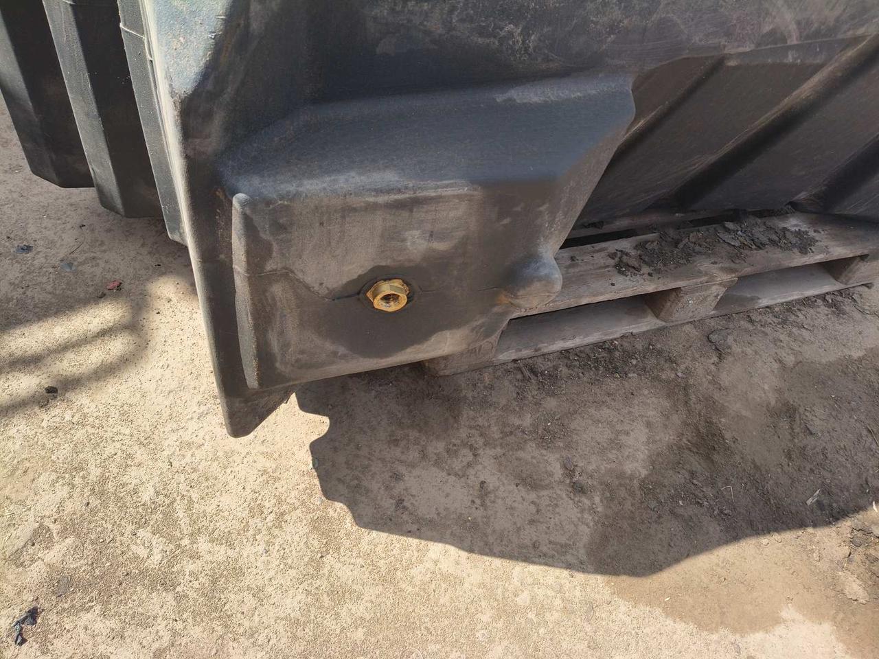 Foto 3 der Reparatur — Kraftstofftank-Reparatur Case 8250