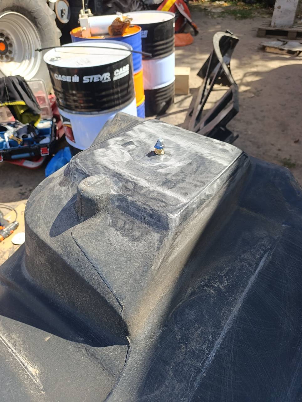 Foto 10 der Reparatur — Kraftstofftank-Reparatur Case 8250