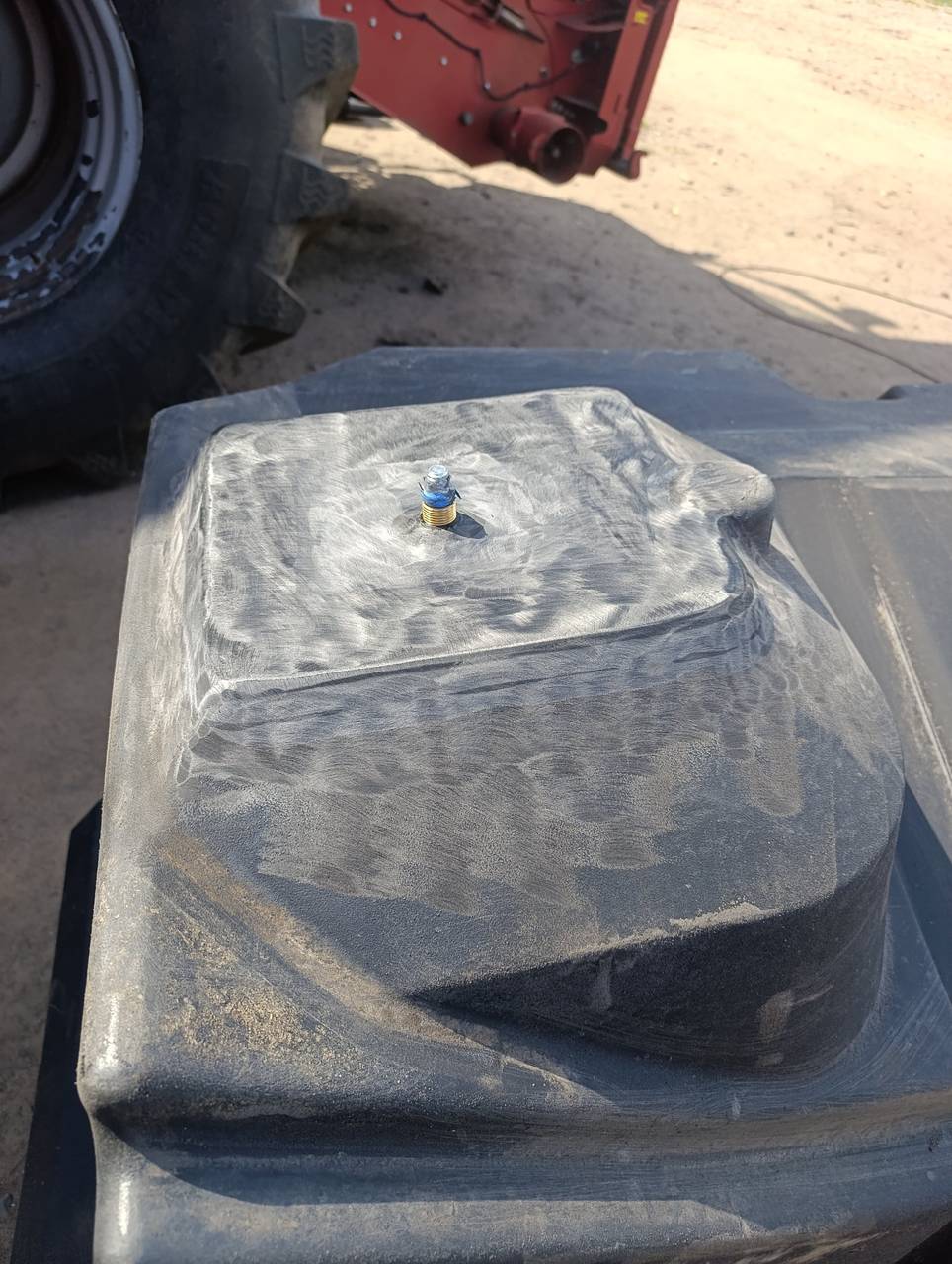 Foto 9 der Reparatur — Kraftstofftank-Reparatur Case 8250