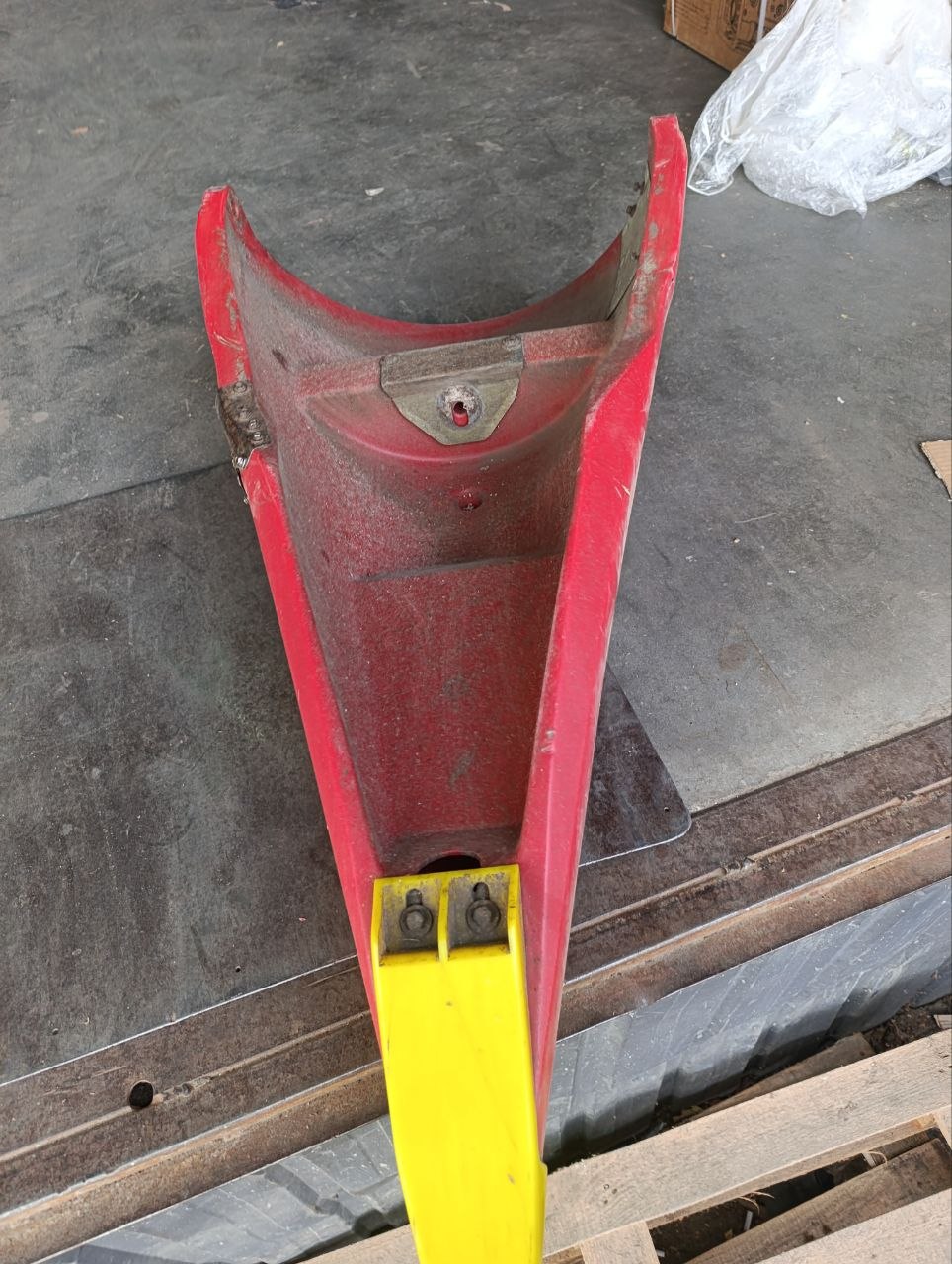 Halmteiler-Reparatur am Schneidwerk — August 2026