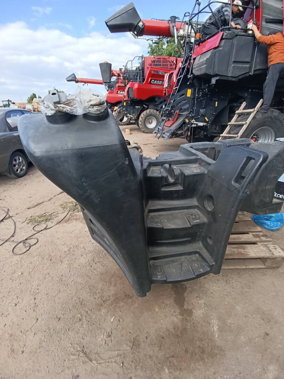 Foto 8 der Reparatur — Kraftstofftank-Reparatur Fendt 942