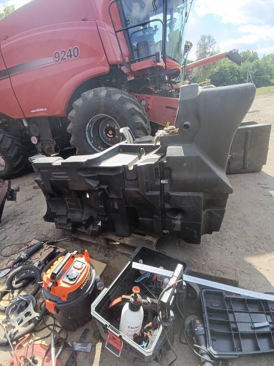 Foto 2 der Reparatur — Kraftstofftank-Reparatur Fendt 942