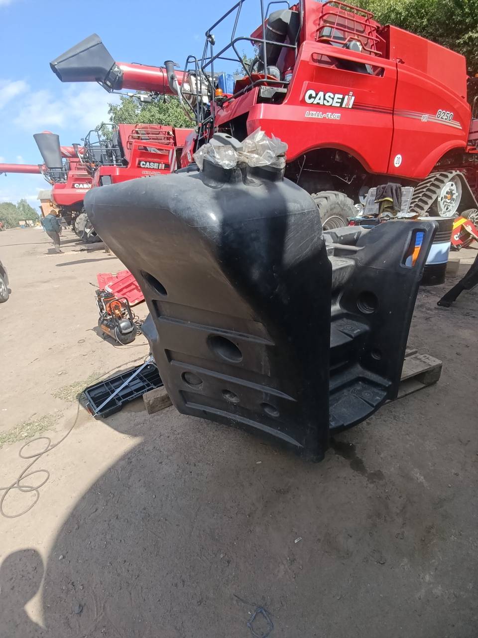 Foto 1 der Reparatur — Kraftstofftank-Reparatur Fendt 942