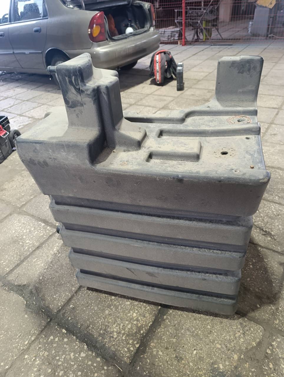 Foto 4 der Reparatur — Kraftstofftank-Reparatur Case 340 — Tank durchgebrannt