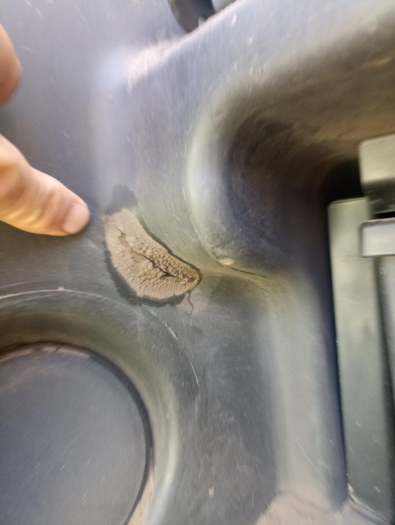 Foto 1 der Reparatur — Kraftstofftank-Reparatur Fendt 4038