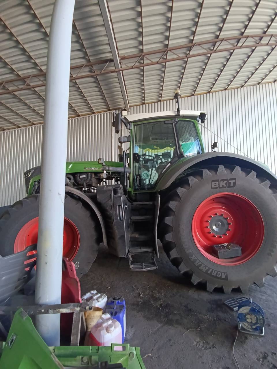 Foto 3 der Reparatur — Kraftstofftank-Reparatur Fendt 4038