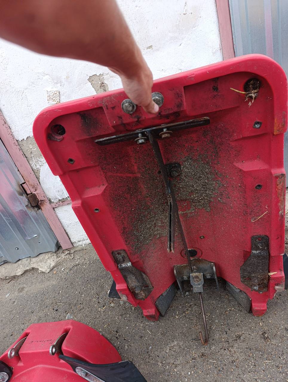 Foto 41 der Reparatur — Halmteiler-Reparatur am Schneidwerk — September 2026