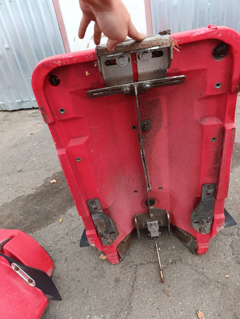 Foto 19 der Reparatur — Halmteiler-Reparatur am Schneidwerk — September 2026