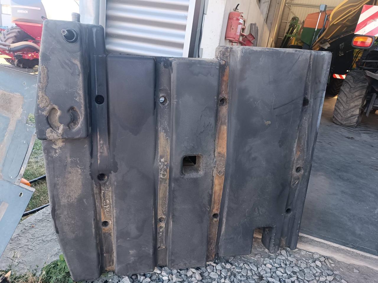 Foto 1 der Reparatur — Kraftstofftank-Reparatur New Holland 9080