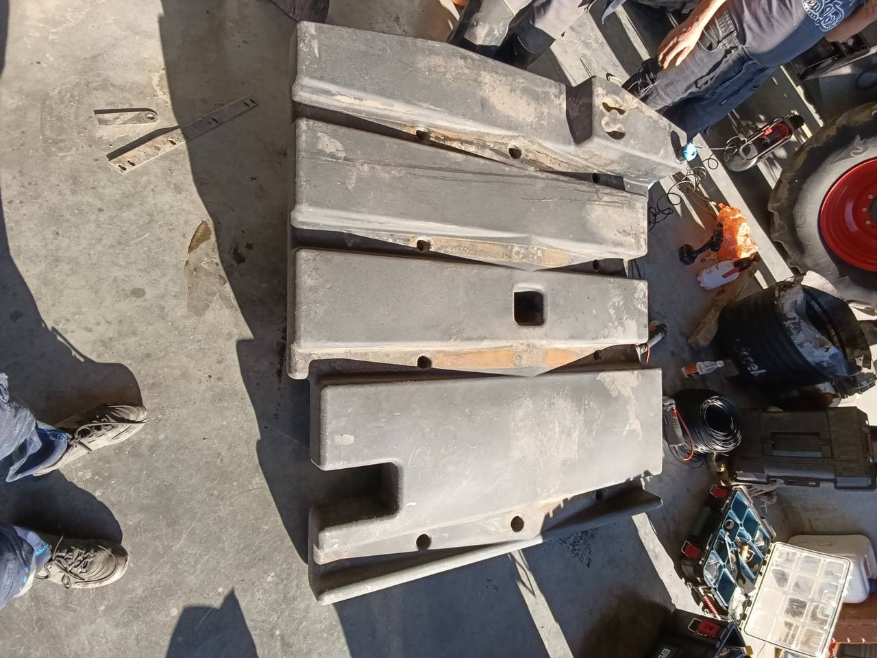 Foto 5 der Reparatur — Kraftstofftank-Reparatur New Holland 9080