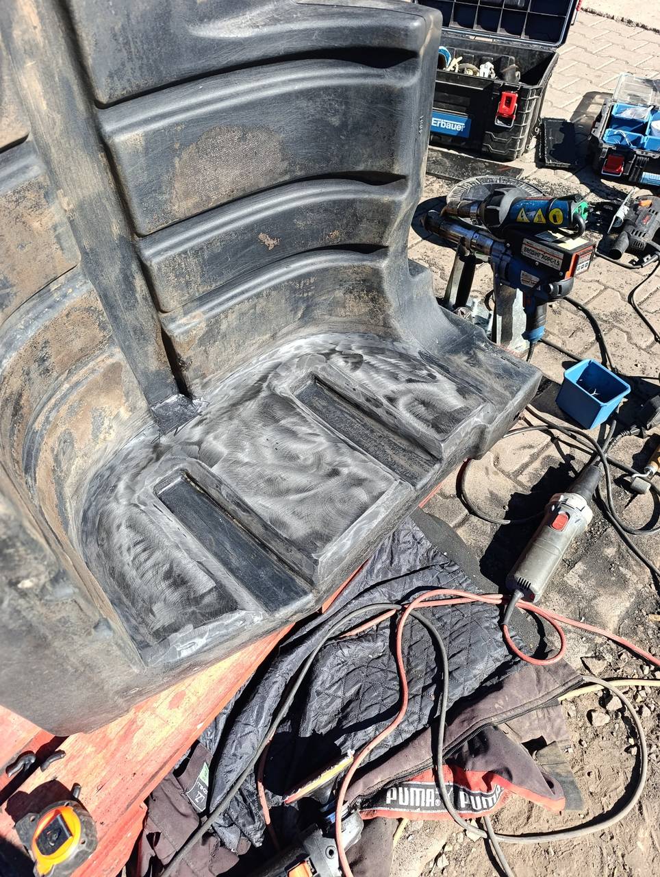Foto 10 der Reparatur — Kraftstofftank-Reparatur New Holland T8.390 — September 2026