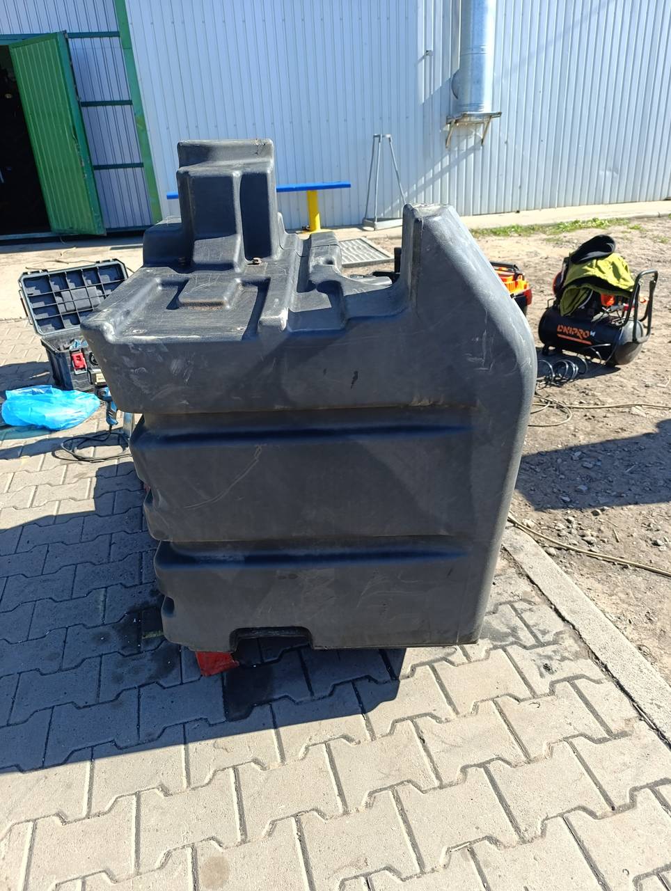 Foto 13 der Reparatur — Kraftstofftank-Reparatur New Holland T8.390 — September 2026