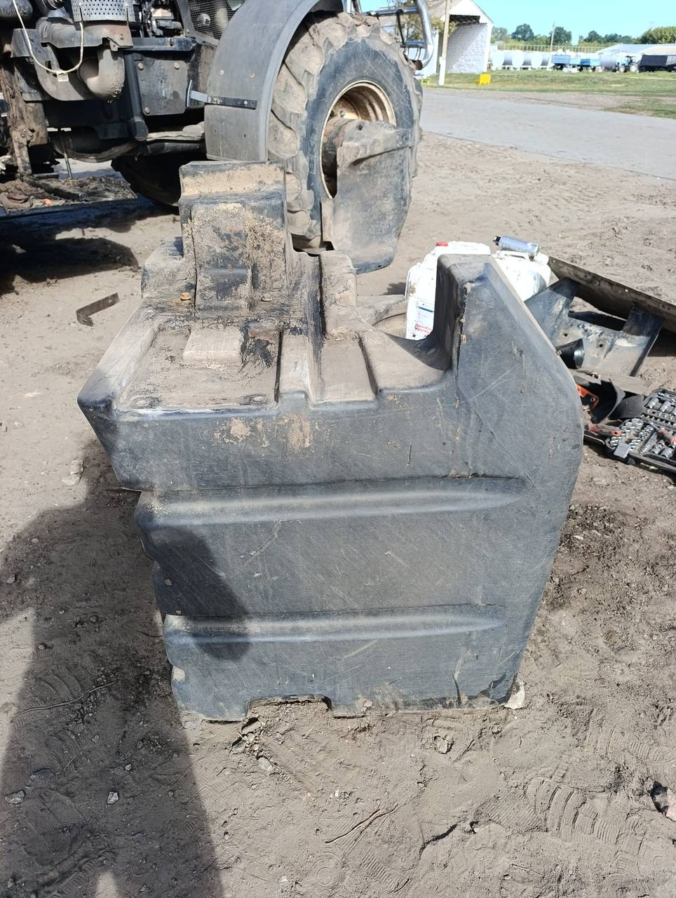 Foto 4 der Reparatur — Kraftstofftank-Reparatur New Holland T8.390 — September 2026