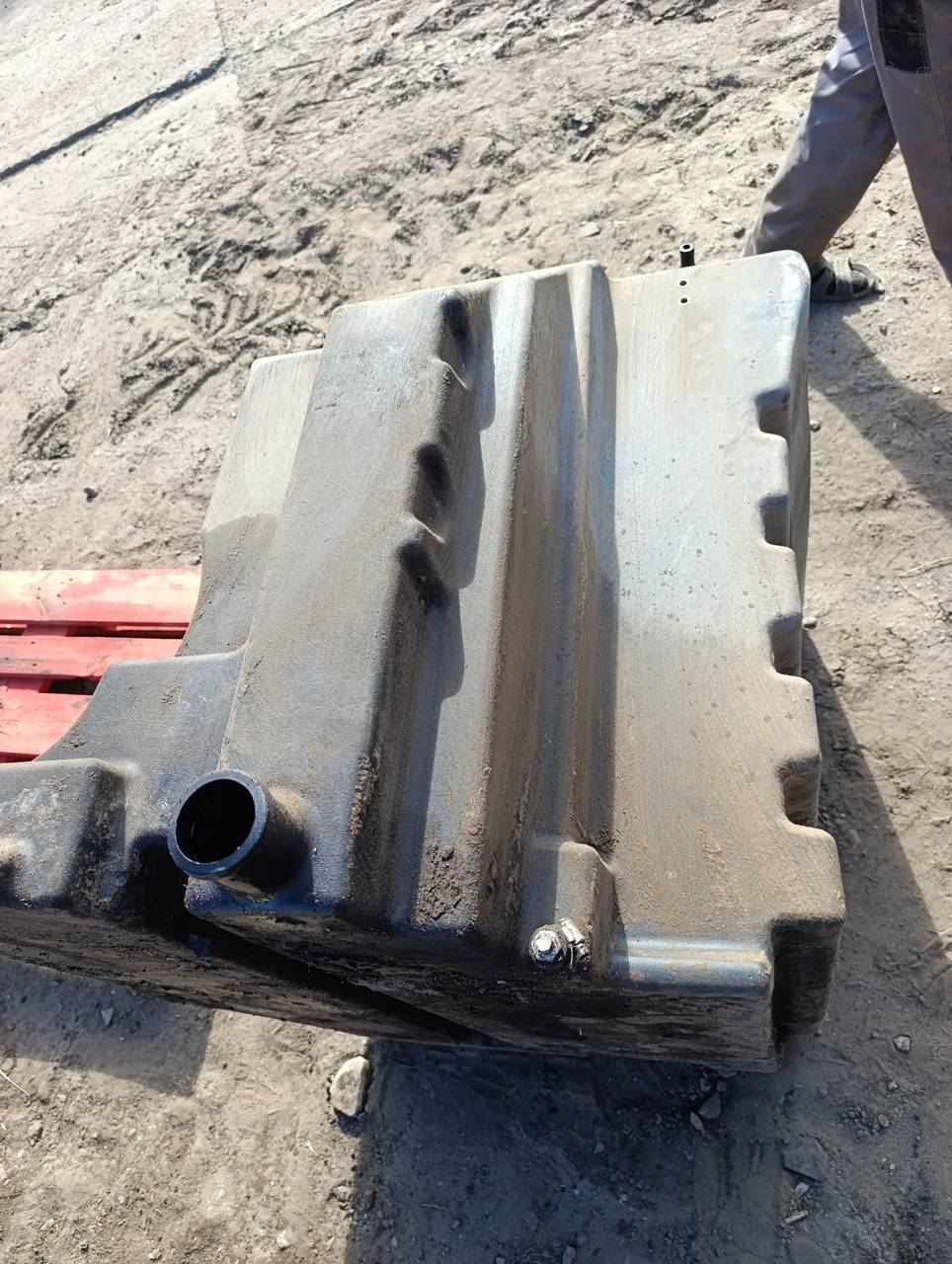 Foto 6 der Reparatur — Kraftstofftank-Reparatur New Holland T8.390 — September 2026