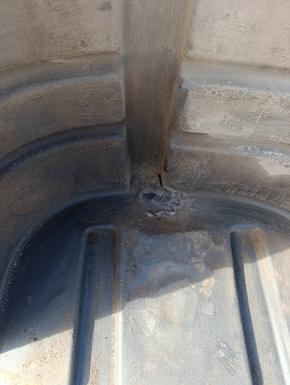 Foto 3 der Reparatur — Kraftstofftank-Reparatur New Holland T8.390 — September 2026