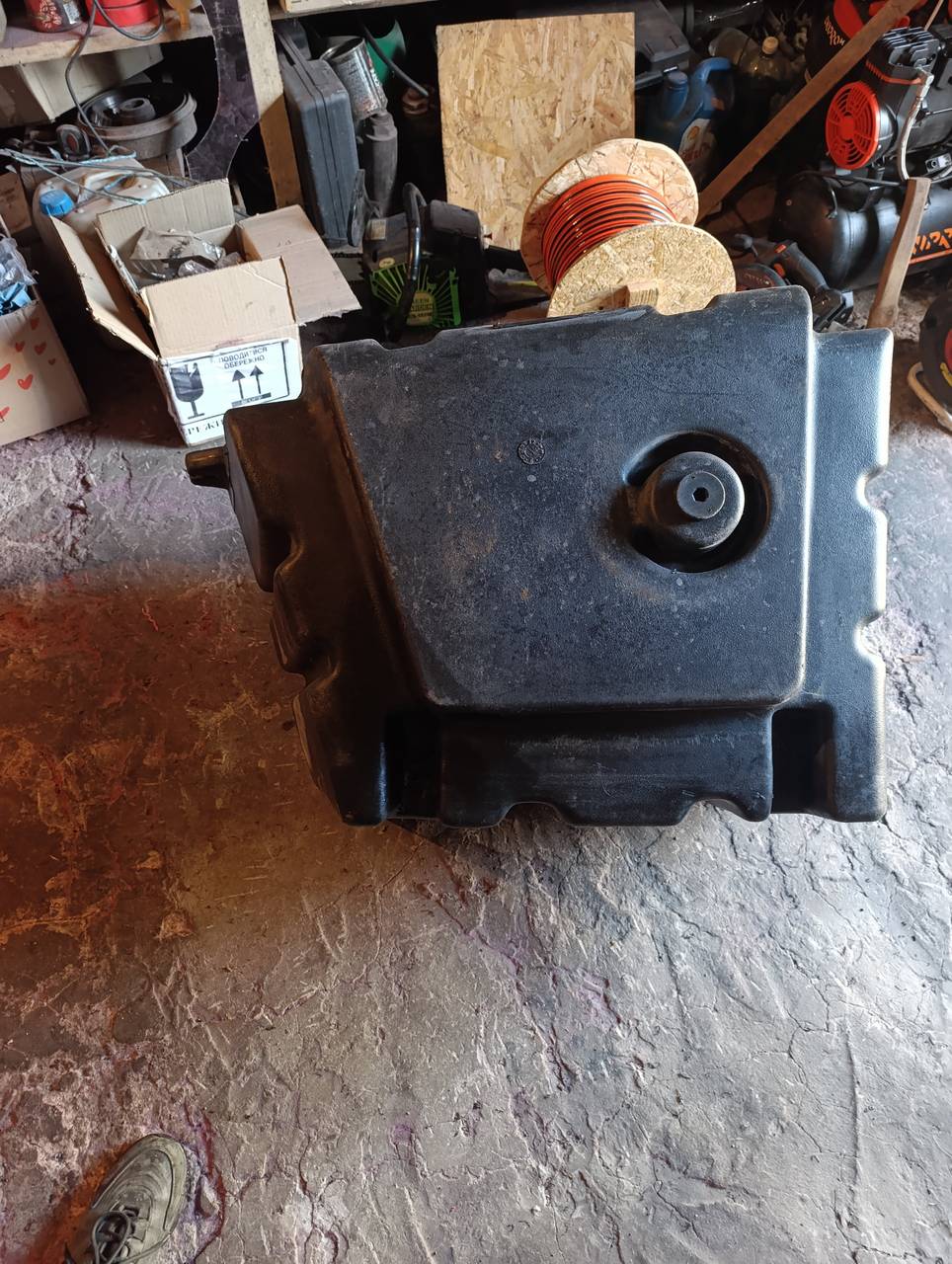 Foto 5 der Reparatur — Kraftstofftank-Reparatur an der Baumaschine
