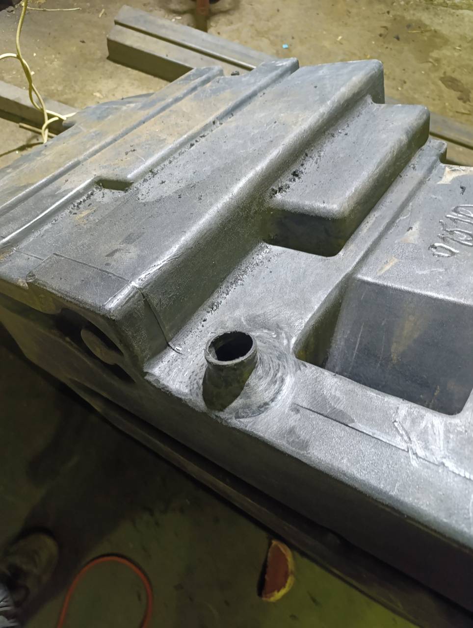 Foto 9 der Reparatur — Kraftstofftank-Reparatur Case Puma