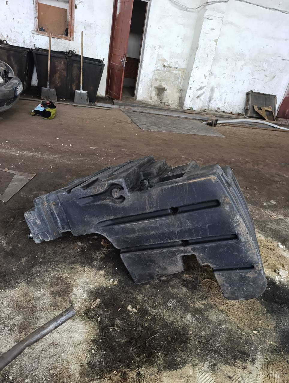 Foto 4 der Reparatur — Kraftstofftank-Reparatur Case Puma