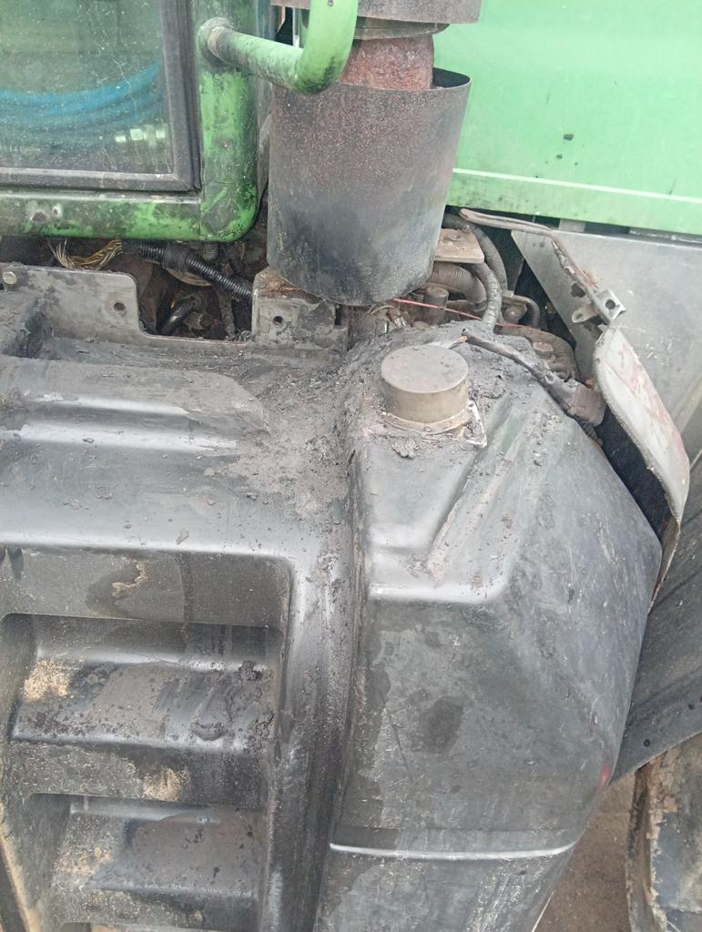 Foto 4 der Reparatur — Kraftstofftank-Reparatur Fendt 930