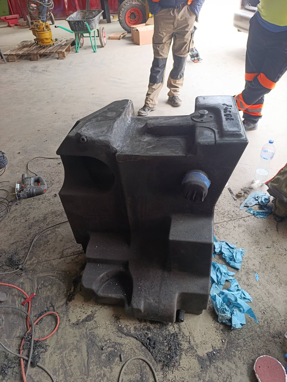 Foto 14 der Reparatur — Kraftstofftank-Reparatur Fendt 930