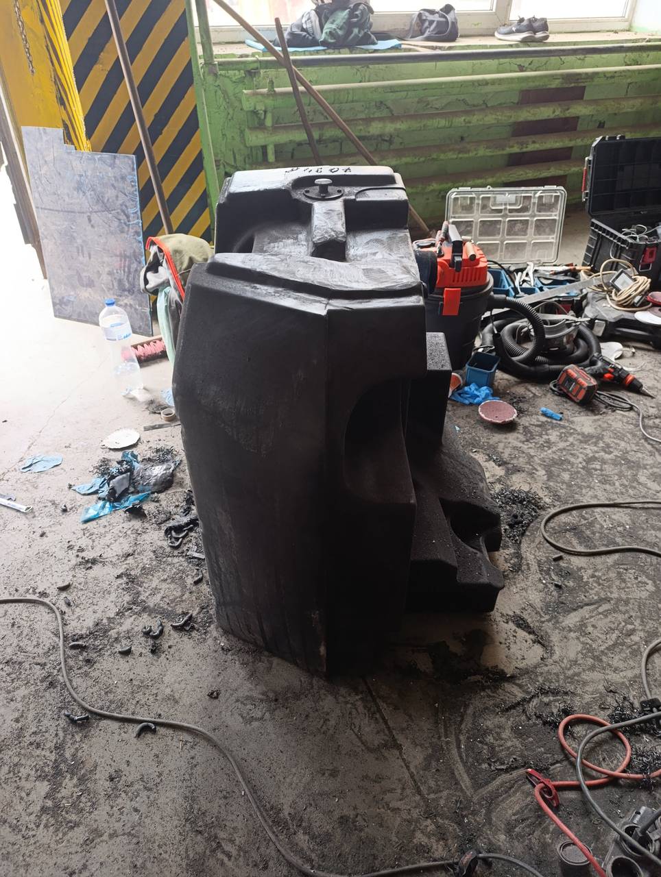 Foto 17 der Reparatur — Kraftstofftank-Reparatur Fendt 930