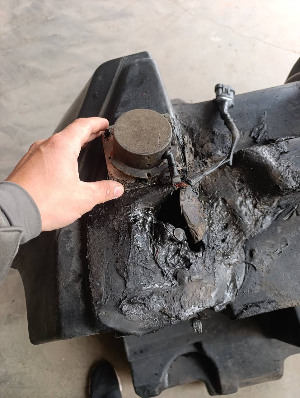 Foto 13 der Reparatur — Kraftstofftank-Reparatur Fendt 930