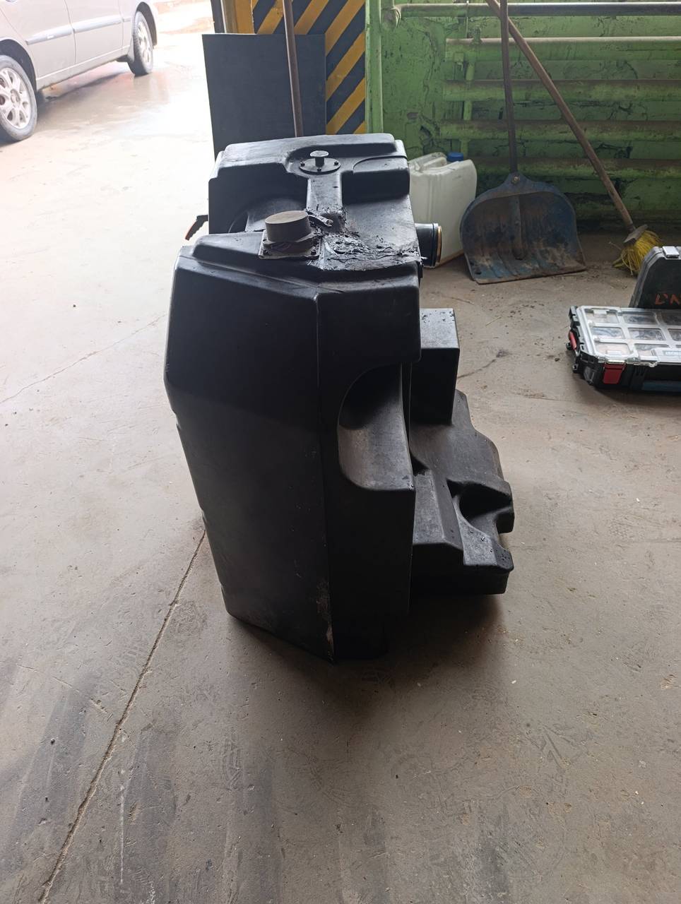 Foto 9 der Reparatur — Kraftstofftank-Reparatur Fendt 930