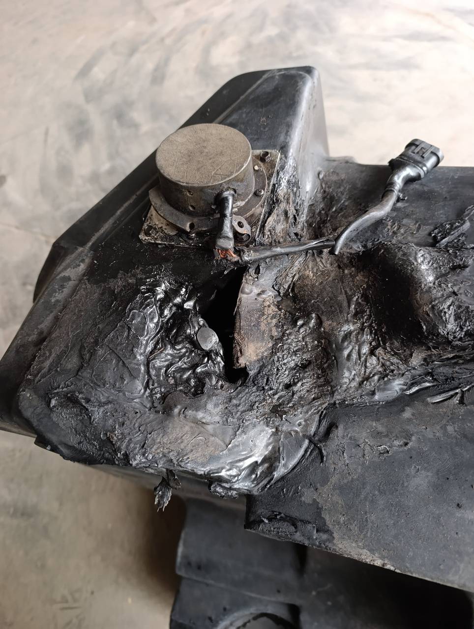 Foto 12 der Reparatur — Kraftstofftank-Reparatur Fendt 930