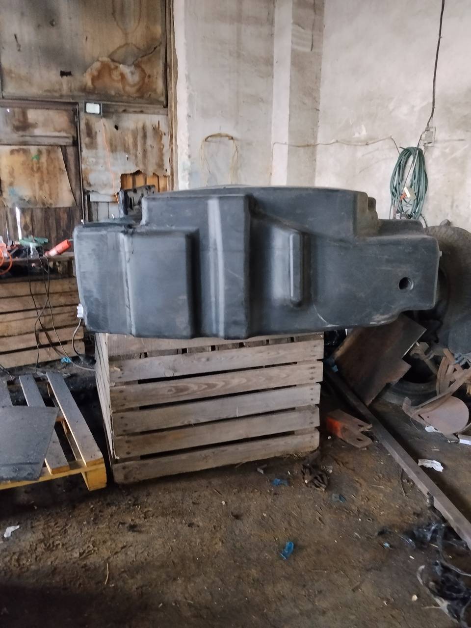 Foto 23 der Reparatur — Kraftstofftank-Reparatur Claas Lexion 760
