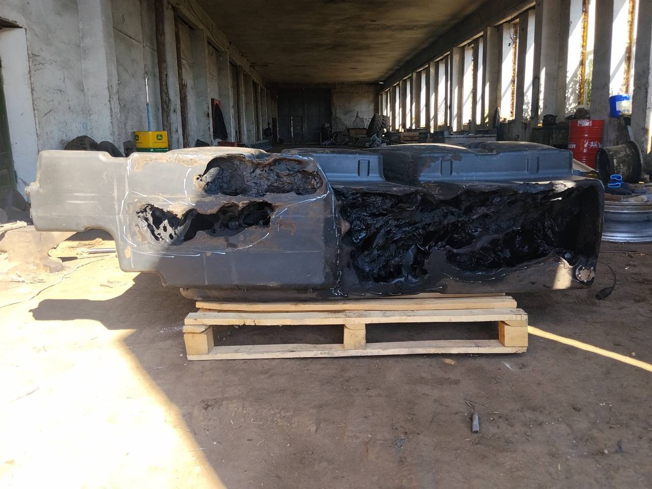 Foto 13 der Reparatur — Kraftstofftank-Reparatur Claas Lexion 760