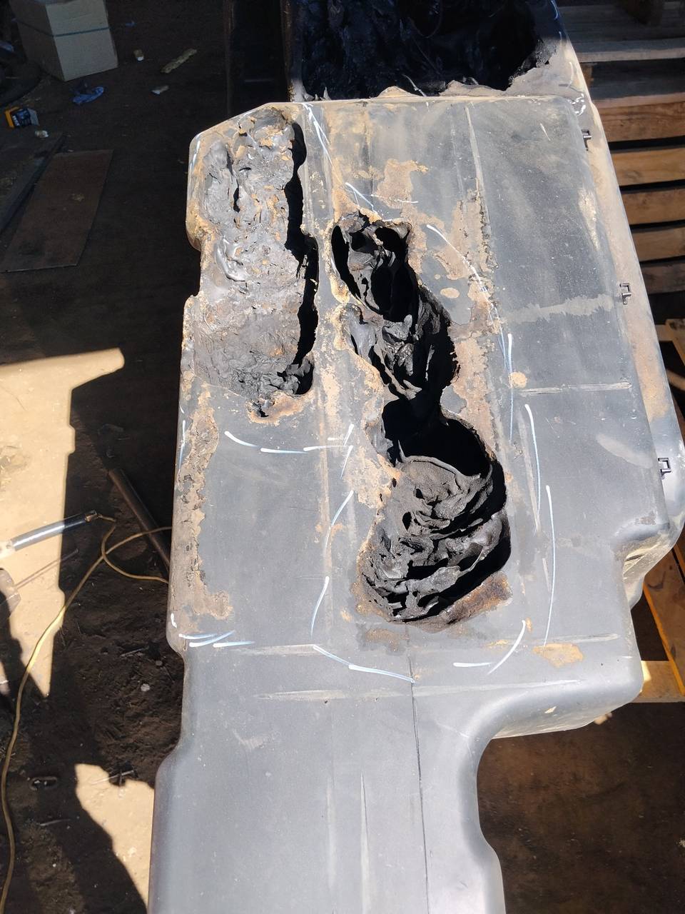 Foto 14 der Reparatur — Kraftstofftank-Reparatur Claas Lexion 760
