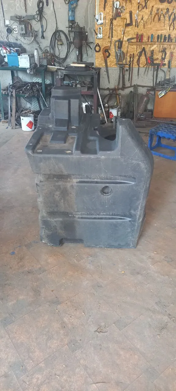 Foto 3 der Reparatur — Kraftstofftank-Reparatur Case 340 — Juli 2023